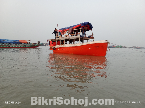 Fiberglass Life Boat for Sale, 33 Capacity, New Engine